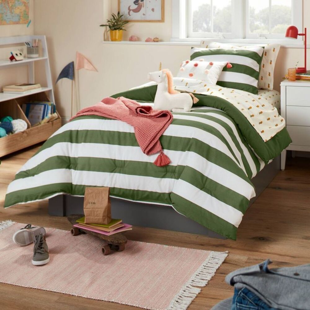 Pillowfort - Twin Rugby Striped Kids' Comforter Set Green - Pil Green